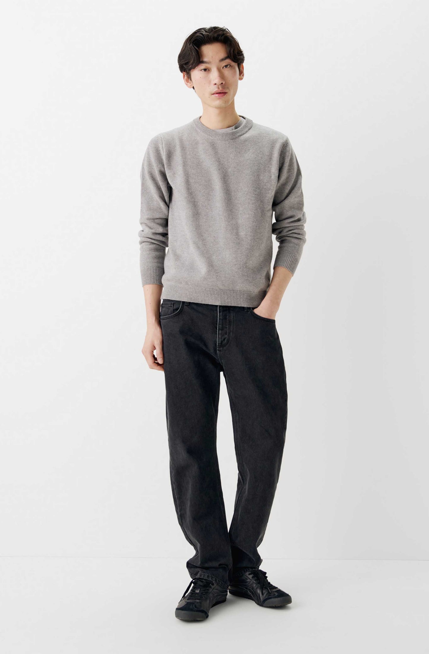 The Men's Classic Cashmere Crew Neck