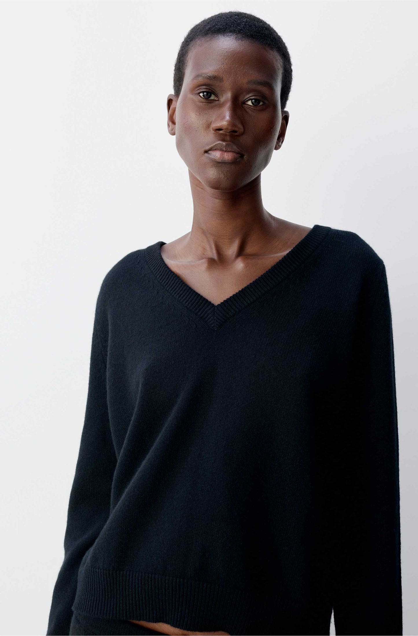 The Classic Cashmere V-Neck
