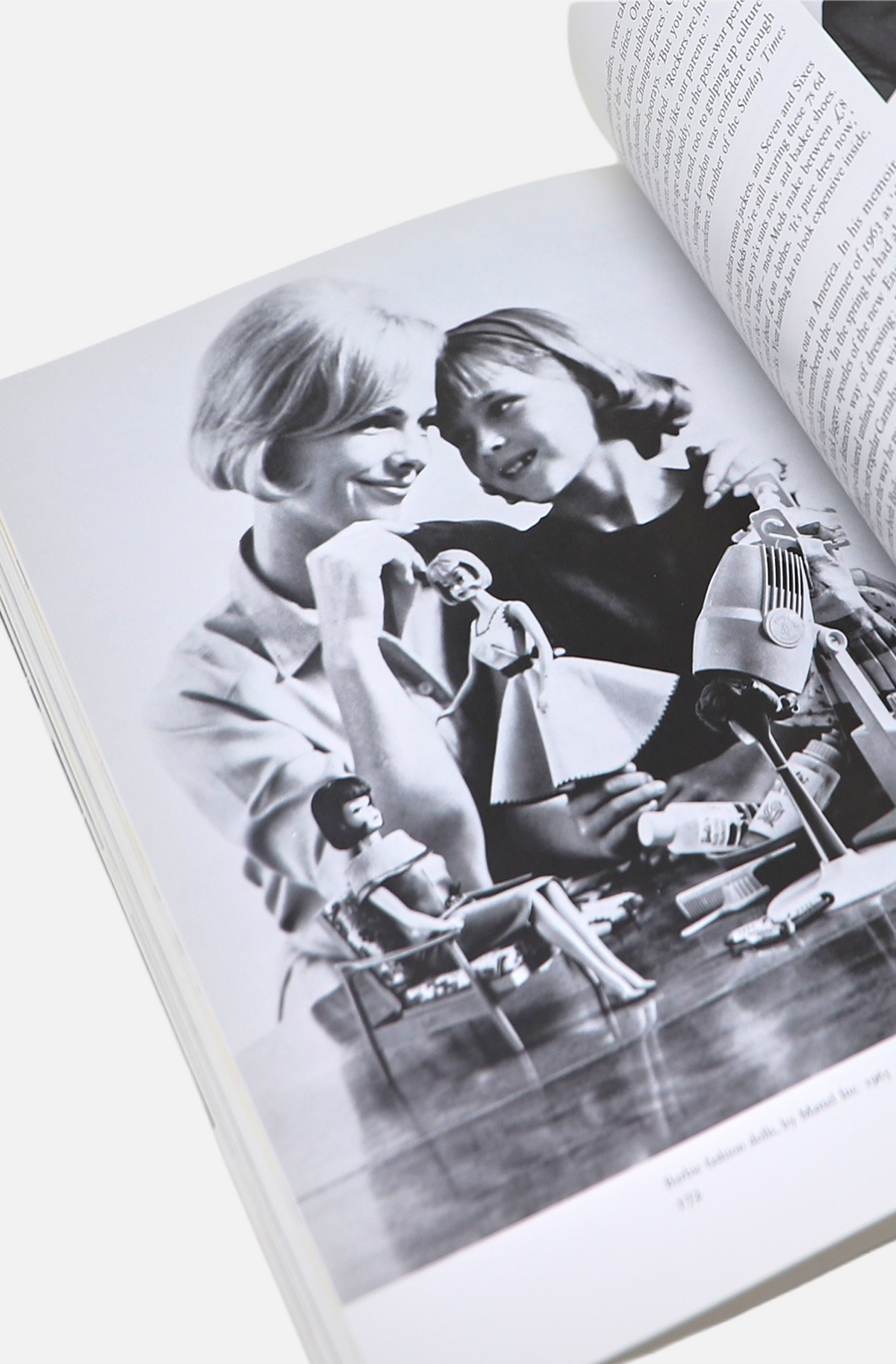 Bevis Hillier - The Style Of The Century - Watson Guptill Publication