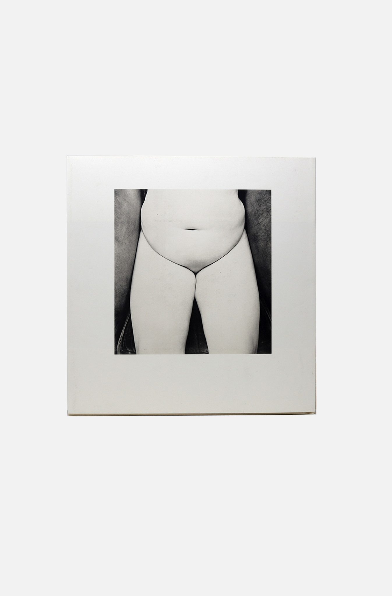 IRVING PENN - EARTHLY BODIES