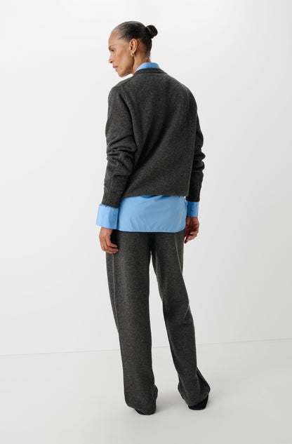 The Classic Cashmere Crew Neck