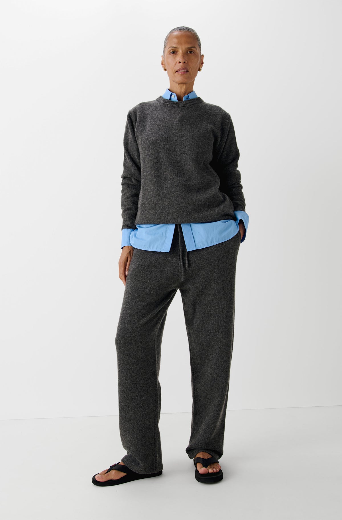 The Classic Cashmere Crew Neck