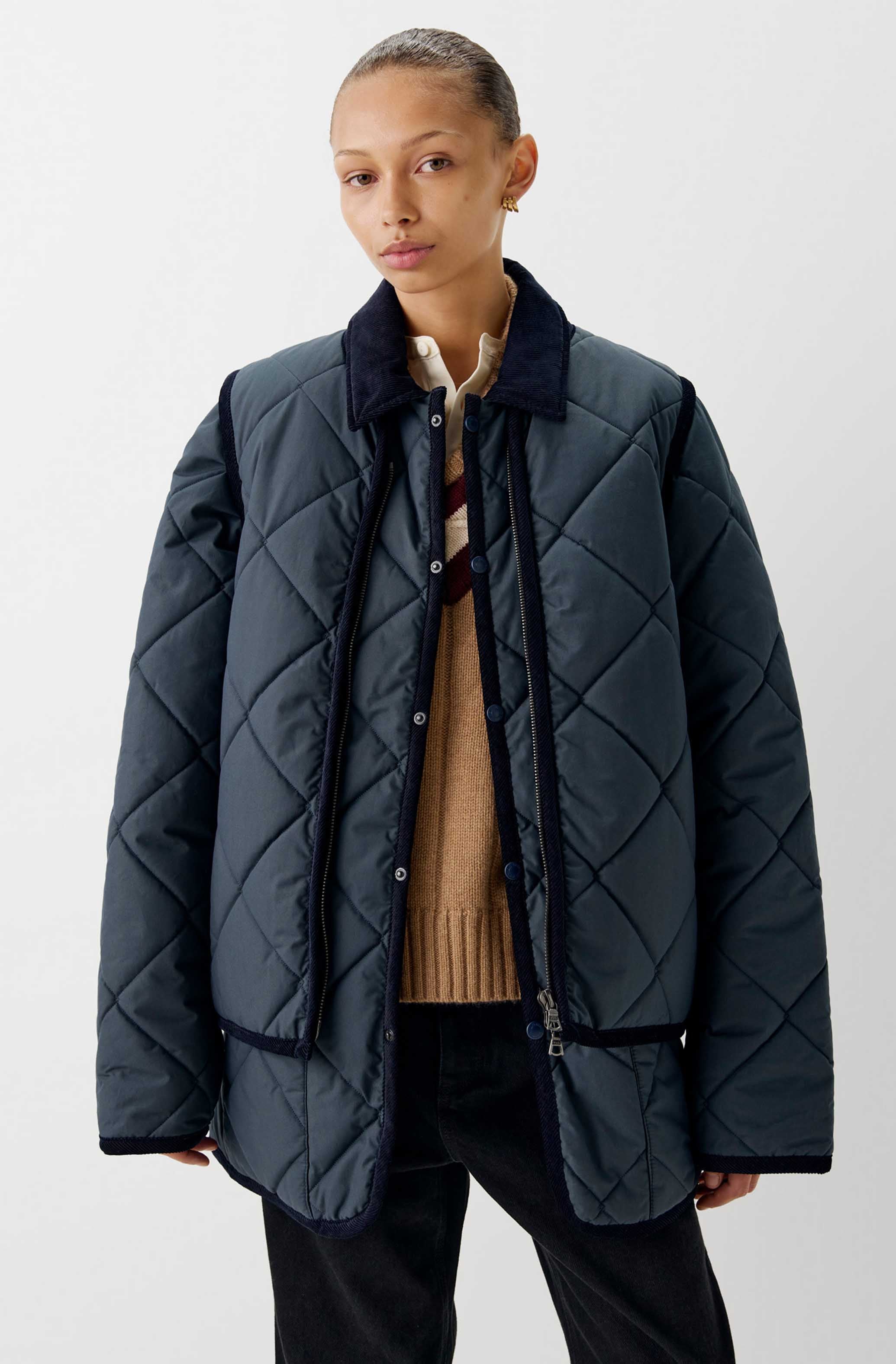 ECOMMONMODEL_0018_LOOK_19_0125