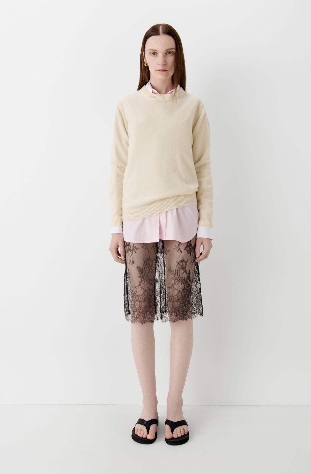 The Classic Cashmere Crew Neck
