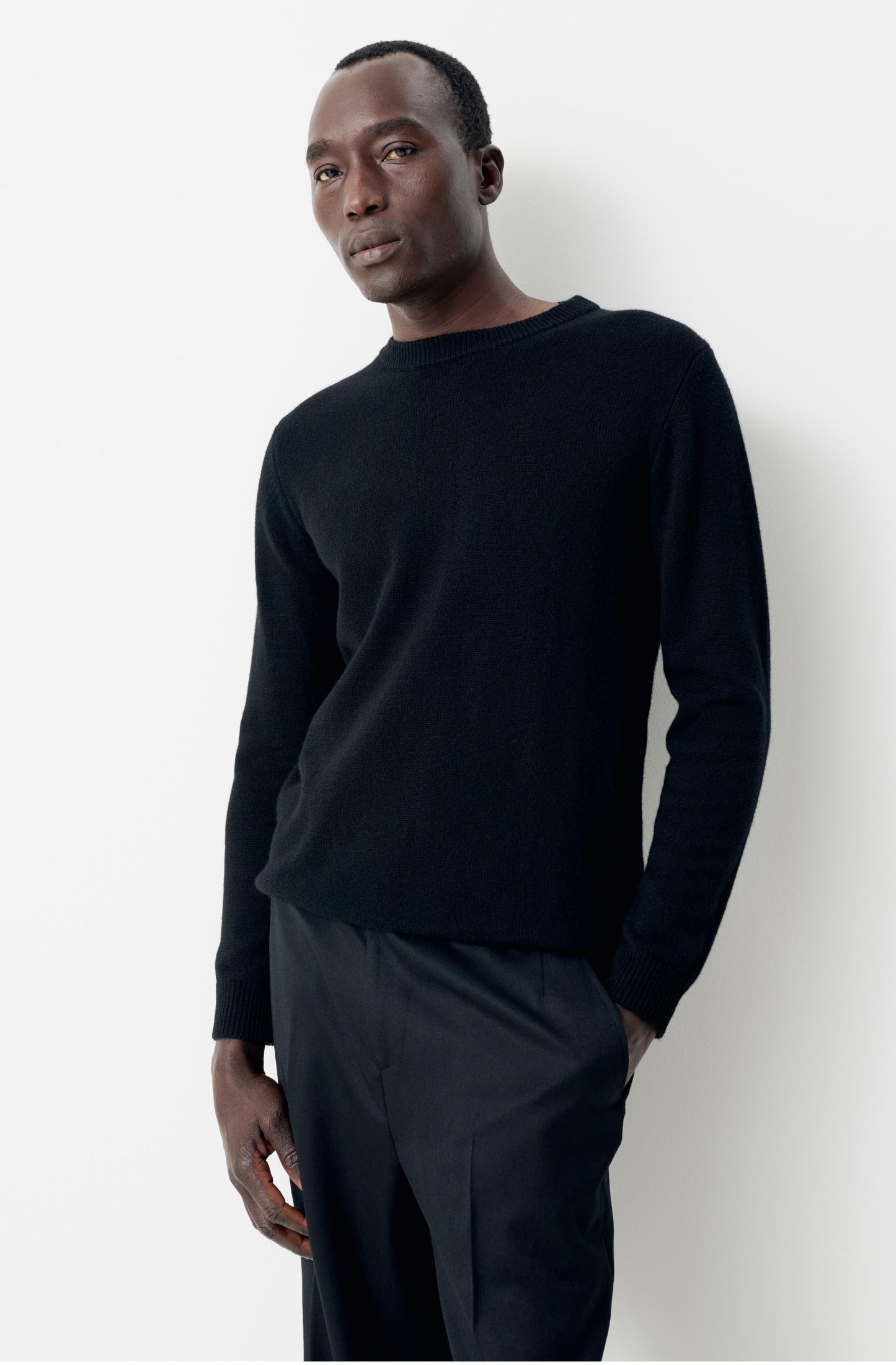 The Men's Classic Cashmere Crew Neck