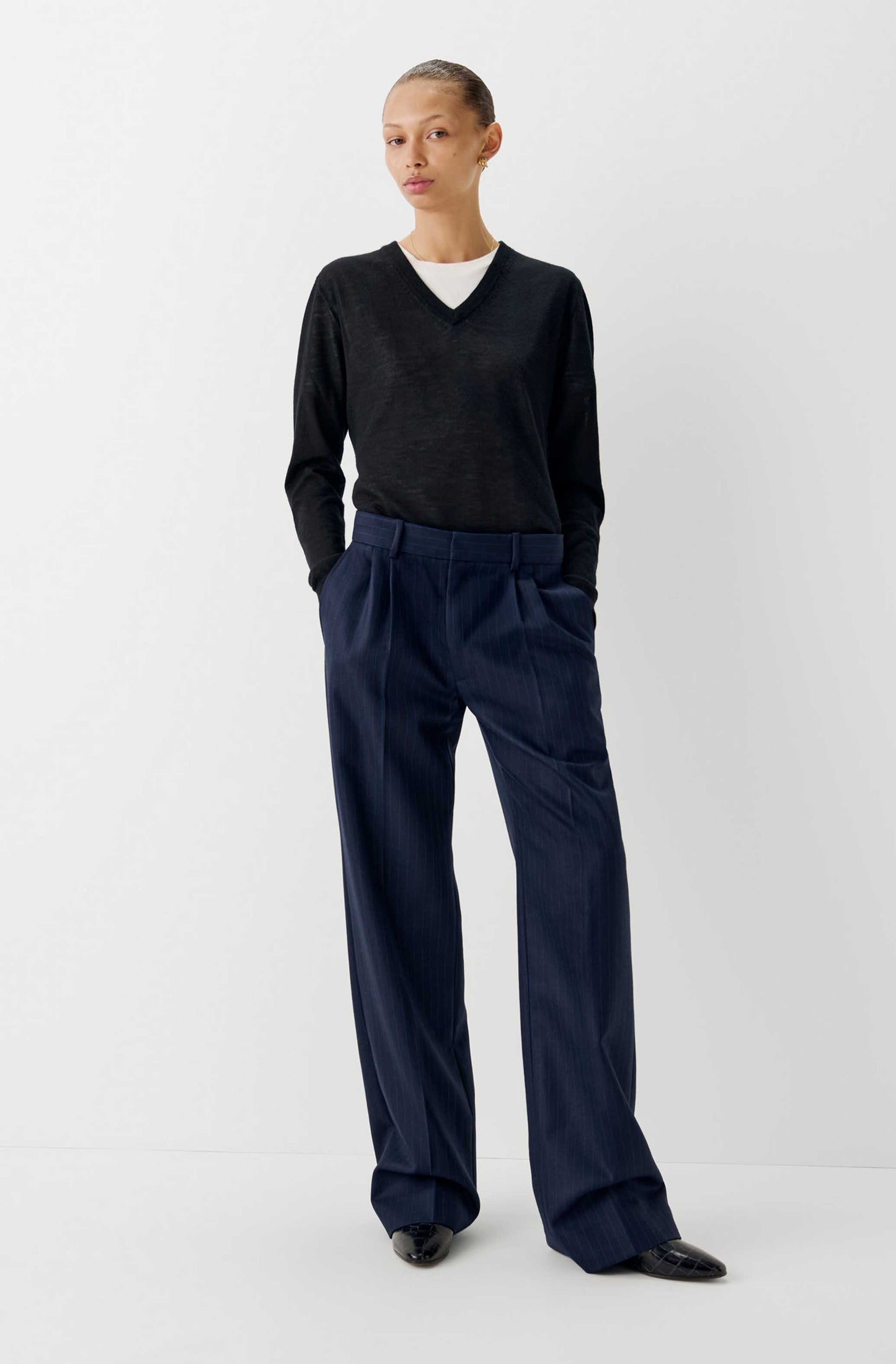 The Latymer Cashmere V-Neck