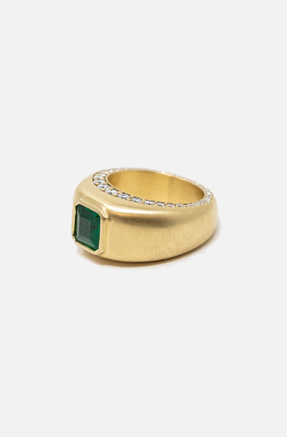 The Emerald Bombe Ring