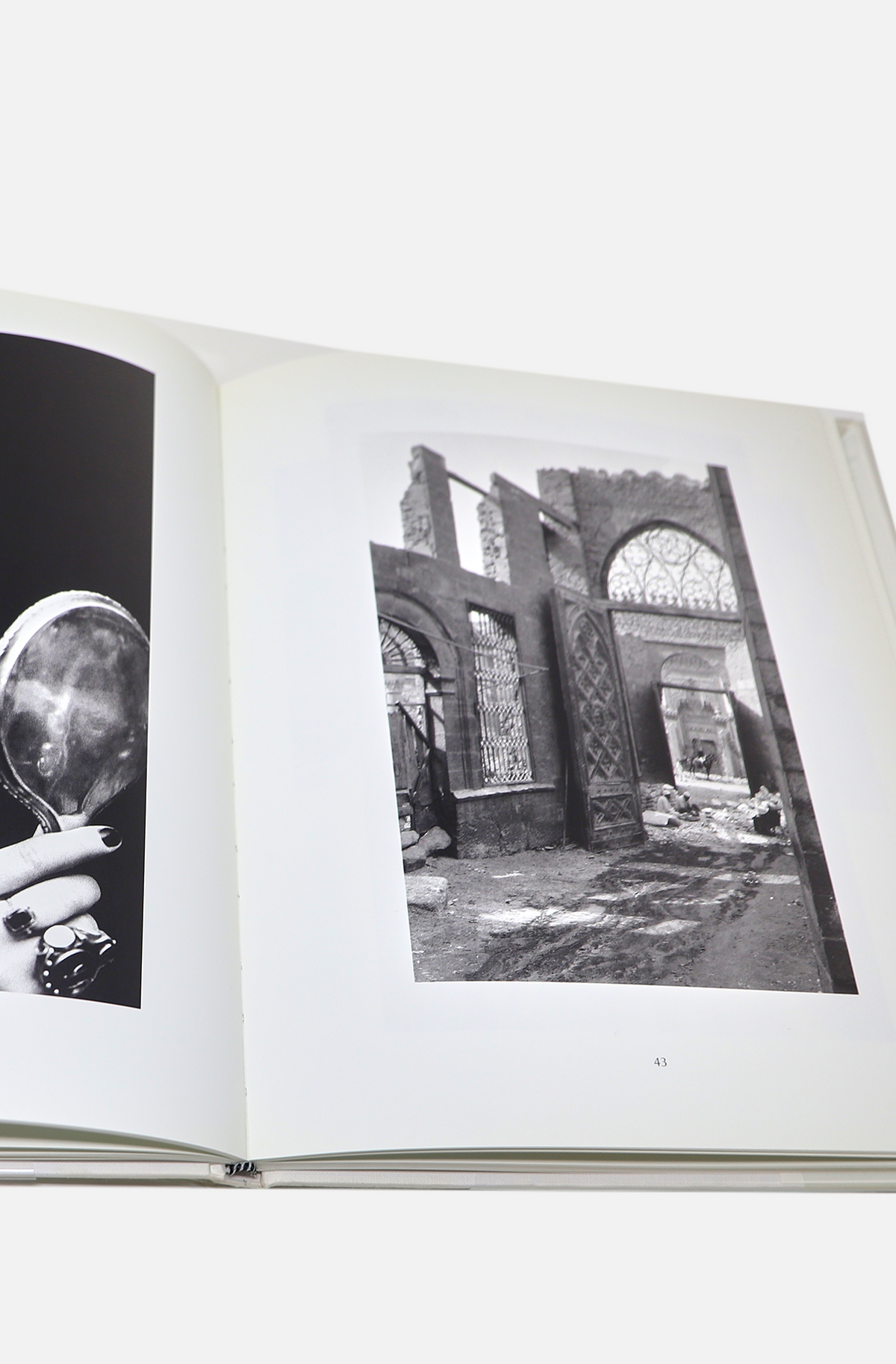 Irina Ionesco: Les Immortelles - Contrejour