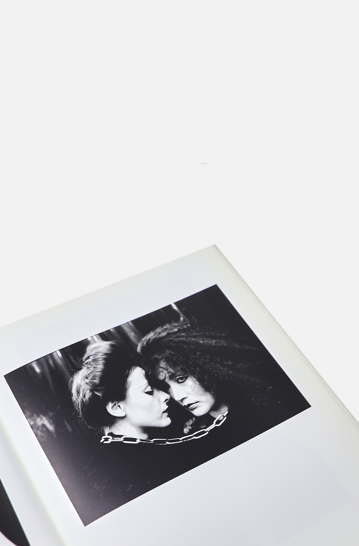 Irina Ionesco: Les Immortelles - Contrejour