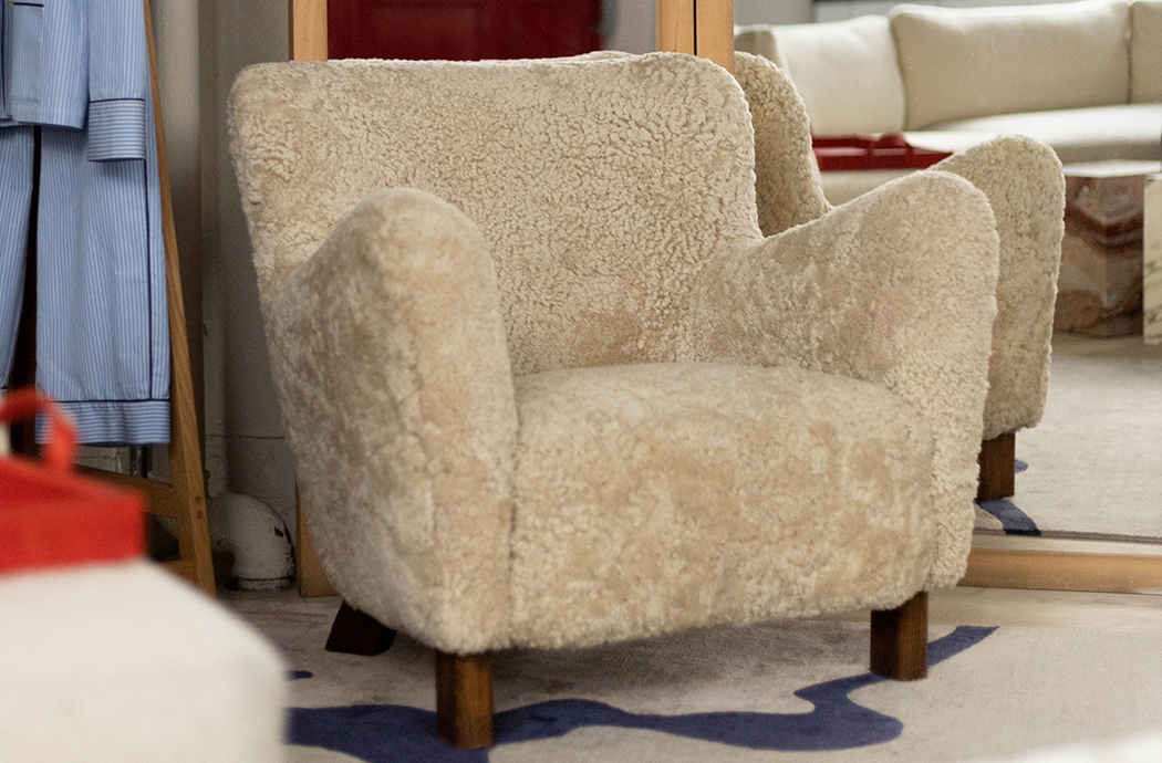 Sheep armchair deals